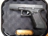 GLOCK 22 G22 GEN 4 .40 (Night Sights) POLICE TRADE IN - 2 of 3