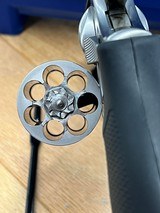 SMITH & WESSON 686 PLUS - 5 of 6