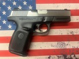 SMITH & WESSON sw40p - 1 of 7