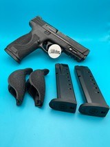 SMITH & WESSON M&P40 M2.0 - 1 of 3