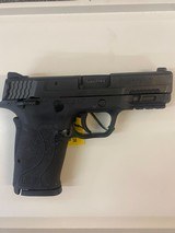 SMITH & WESSON M&P9 SHIELD EZ M2.0 - 1 of 4
