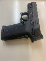 SMITH & WESSON M&P9 SHIELD EZ M2.0 - 2 of 4