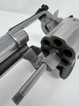 SMITH & WESSON 686 - 3 of 7