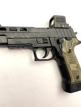 SIG SAUER P226 PRO-CUT - 1 of 7