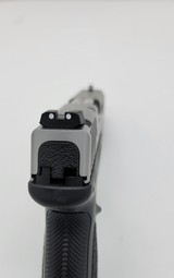 SMITH & WESSON SD40 VE - 2 of 7