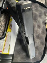 GLOCK 22 g22 gen 3 .40 CALIBER - 2 of 4