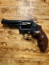 SMITH & WESSON 19-5 - 1 of 2