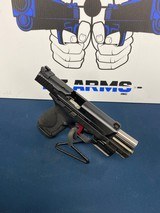 SMITH & WESSON M&P 9
M2.0 - 3 of 3