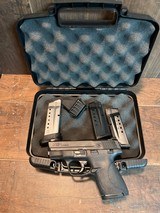 SMITH & WESSON 9 Shield - 1 of 5