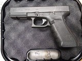 GLOCK 17 G17 GEN 4 9MM W/ 3 MAGS (POLICE TRADE-IN) - 2 of 3