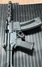 SMITH & WESSON M&P 15-22 - 3 of 4