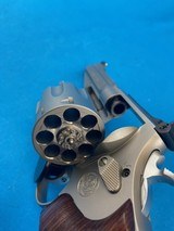 SMITH & WESSON PERFORMANCE CENTER627-5 - 6 of 6