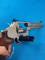 SMITH & WESSON PERFORMANCE CENTER627-5 - 5 of 6