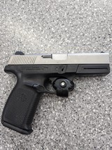 SMITH & WESSON SW40 VE - 2 of 7