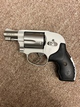 SMITH & WESSON 38 AIRWEIGHT - 2 of 3