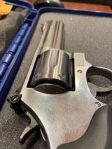 SMITH & WESSON 686 - 5 of 6