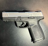 SMITH & WESSON SD9VE - 1 of 2