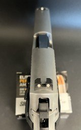 SIG SAUER P226 - 4 of 5