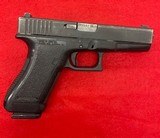 GLOCK 22 G22 Gen 2 .40 S&W - 2 of 6
