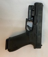 GLOCK 17 GEN 5 - 2 of 7