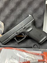 GLOCK 19 GEN 5 - 2 of 7