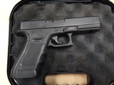 GLOCK 22 G22 GEN 4 .40 (Night Sights) POLICE TRADE IN - 1 of 3