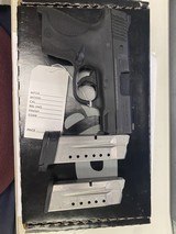 SMITH & WESSON M&P 9 SHIELD - 1 of 4