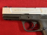 SMITH & WESSON sd40 ve full size two tone - 6 of 7