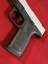 SMITH & WESSON sd40 ve full size two tone - 5 of 7