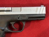 SMITH & WESSON sd40 ve full size two tone - 3 of 7
