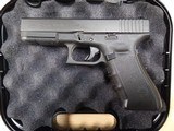 GLOCK 22 G22 GEN 4 .40 (Night Sights) POLICE TRADE IN - 2 of 3