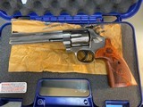 SMITH & WESSON 629 DELUXE - 2 of 7