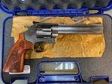 SMITH & WESSON 629 DELUXE - 1 of 7