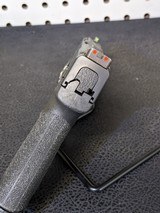 SMITH & WESSON M&P40 SHIELD PERFORMANCE CENTER M2.0 - 3 of 4
