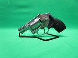 SMITH & WESSON 940-1 - 2 of 7