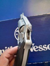 SMITH & WESSON 637 - 4 of 5