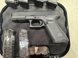 GLOCK 17
Gen 5 - 4 of 5