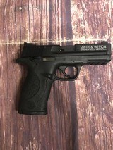 SMITH & WESSON M&P 22 COMPACT - 5 of 7