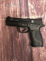 SMITH & WESSON M&P 22 COMPACT - 2 of 7