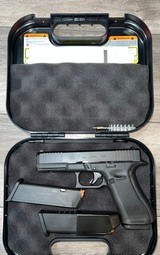 GLOCK 17 GEN 5 - 2 of 2