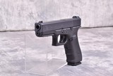 GLOCK 17 Gen4 W/ Glock Factory Night Sights - 5 of 6