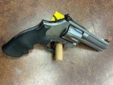SMITH & WESSON 686 - 2 of 6