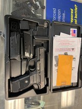 RUGER SR40C - 3 of 3