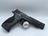 SMITH & WESSON M&P40 - 3 of 3