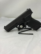 GLOCK 19 GEN4 - 1 of 6