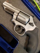 SMITH & WESSON 69 COMBAT MAGNUM - 2 of 3