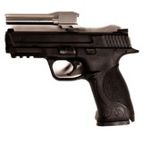 SMITH & WESSON M&P40 - 1 of 4