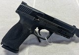 SMITH & WESSON M&P40 - 1 of 2