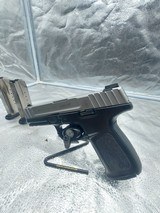 SMITH & WESSON SD40VE - 2 of 6