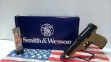 SMITH & WESSON SD40 - 1 of 7